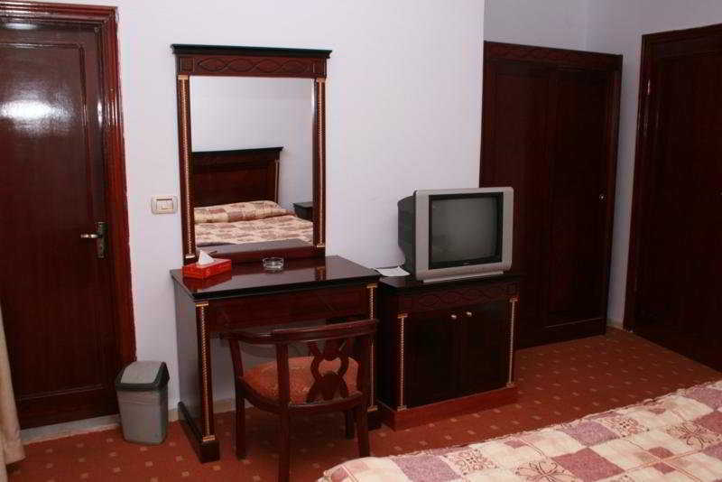 Gardens Hotel Amman Buitenkant foto