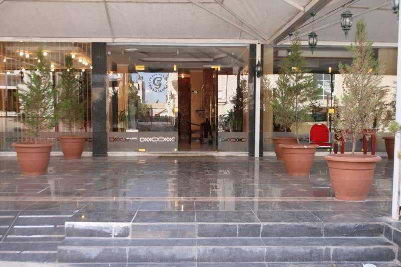 Gardens Hotel Amman Buitenkant foto